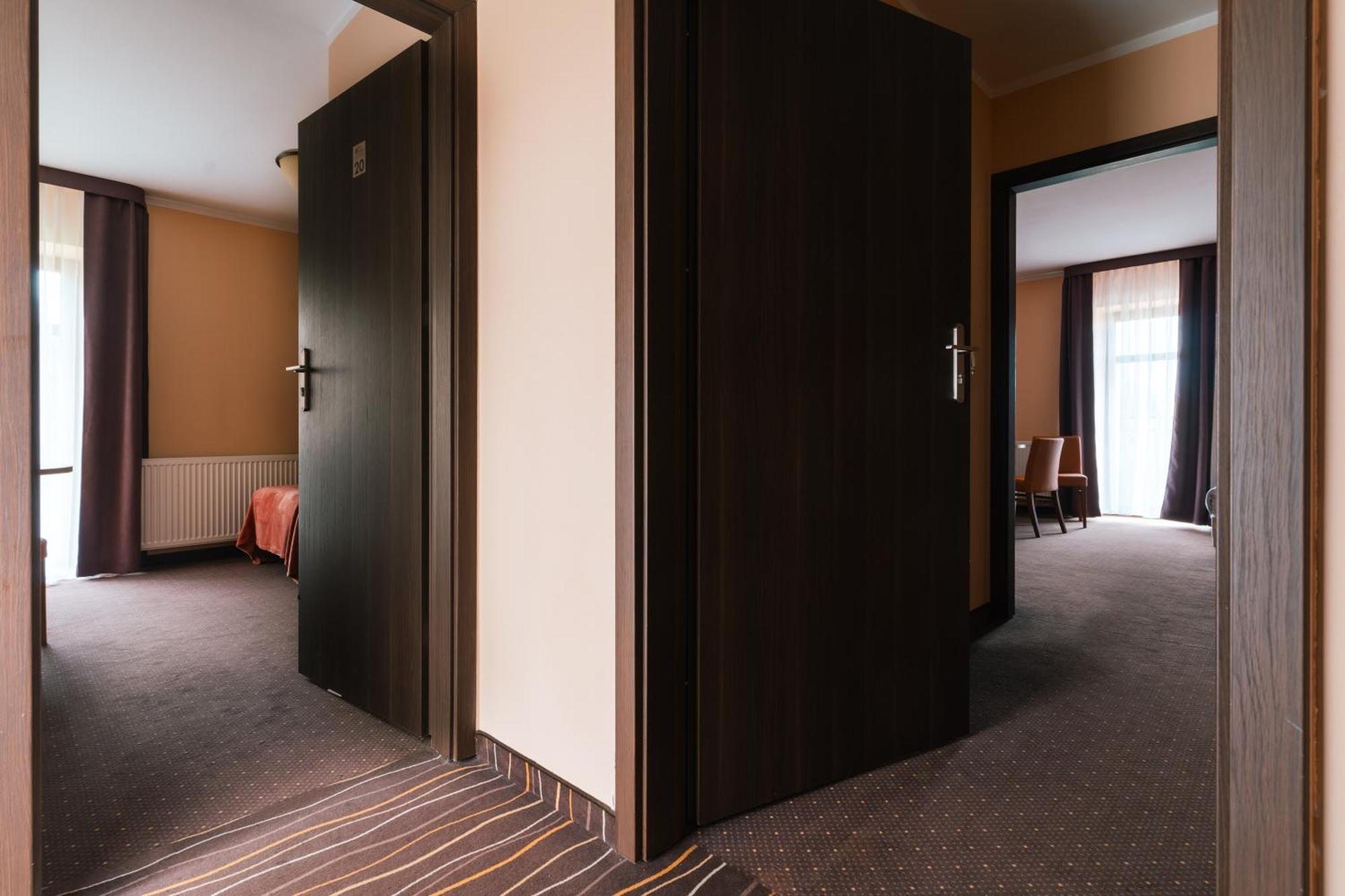 Hotel Pod Figura Ogrodzieniec Habitación foto